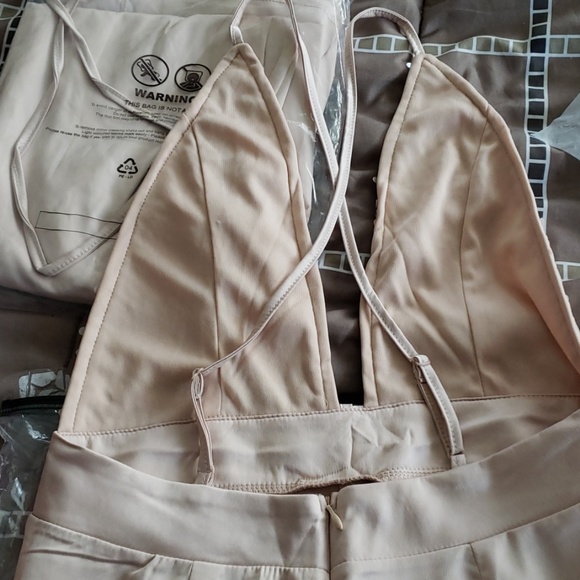 One left only🌹Elegant Dressy Jumpsuit🌹 - Picture 3 of 3